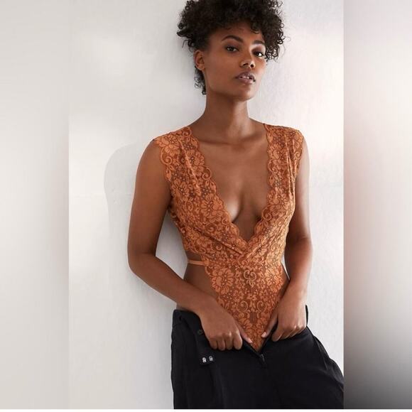 We Are HAH Size S Cut To The Chase Lace Bodysuit Brown Sugar Thong NEW - Picture 1 of 16